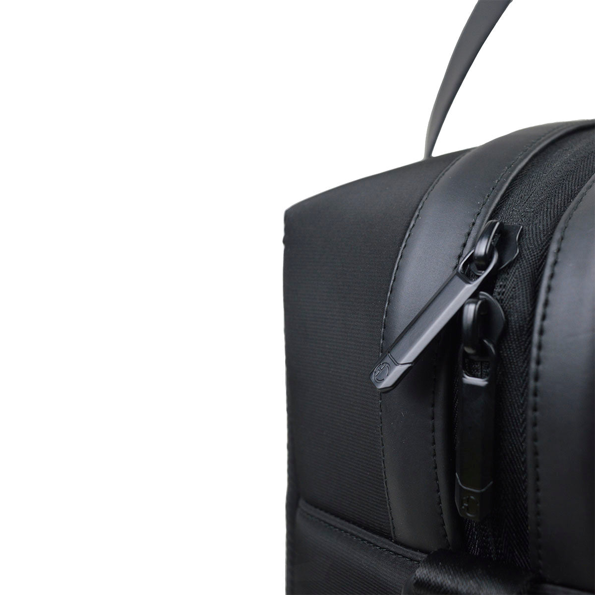 THE HOUSS'E OF CREA Weekend Warrior Bag - Premium Corporate Gifting Solution, 20 Liters Capacity, Fits Up to 15.6-Inch Laptop, Stylish and Versatile Design for Professionals, Perfect for Weekend Getaways and Daily Commuting